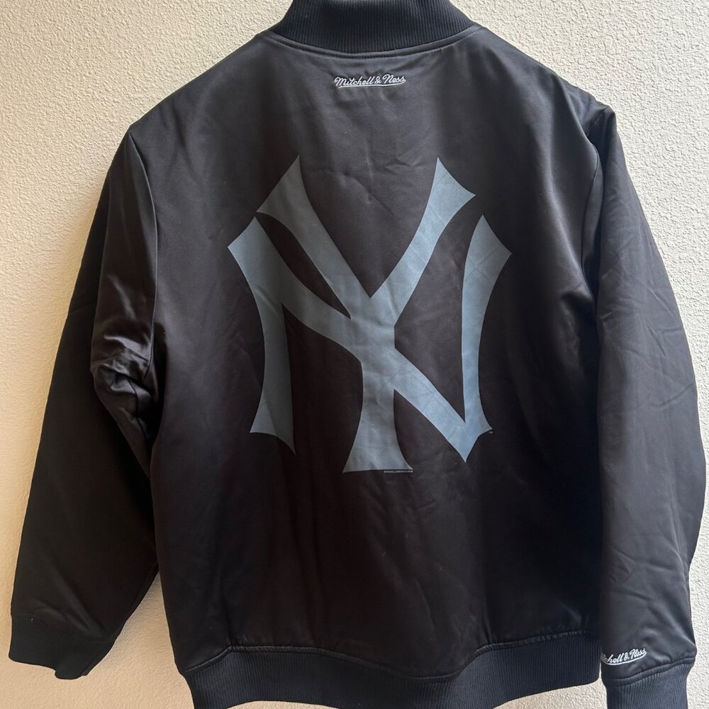 New York Yankees Mitchell & Ness Satin Style Big Logo Jacket